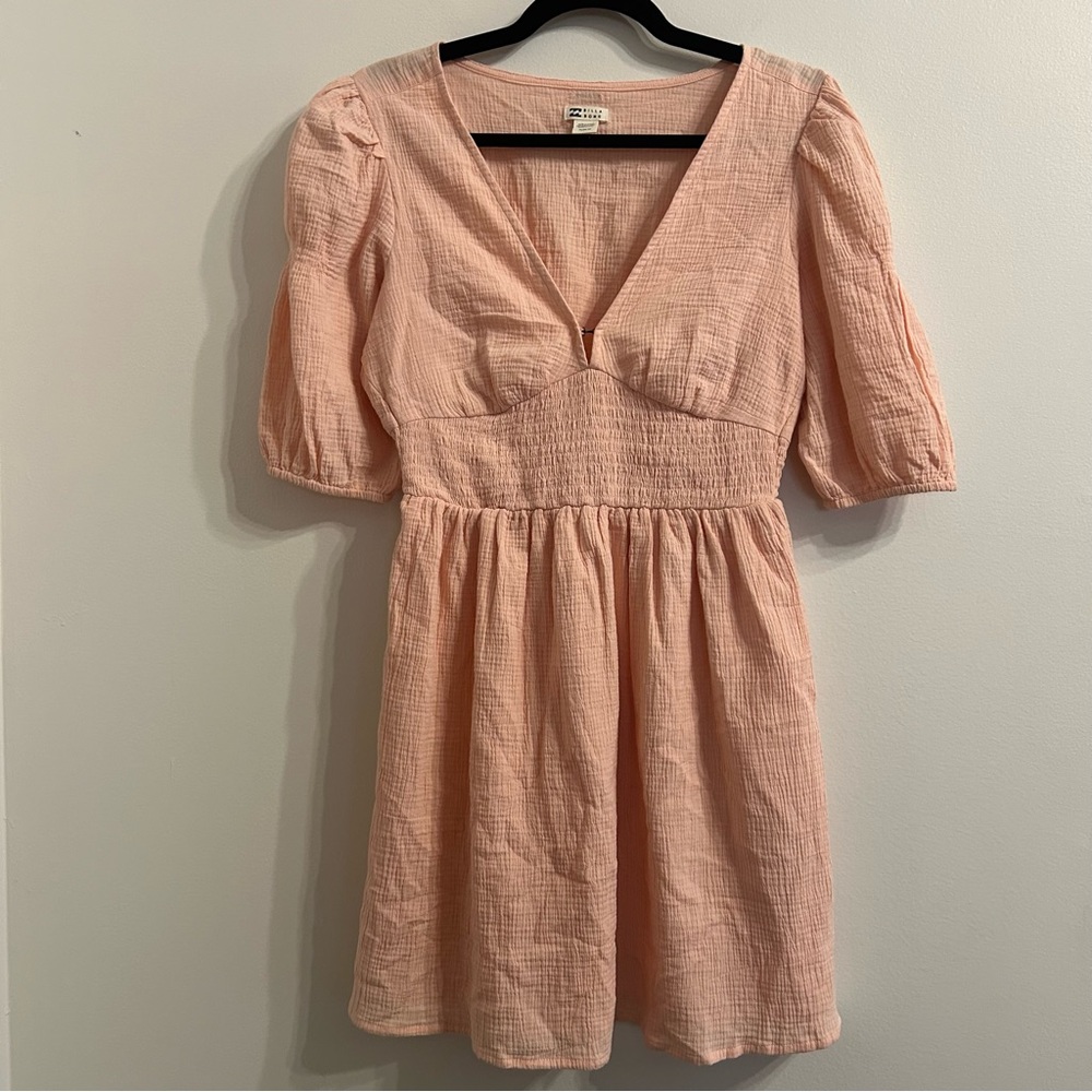 Billabong Spellbound Smocked Mini Dress Peachy Daze Women’s Size Medium Cotton